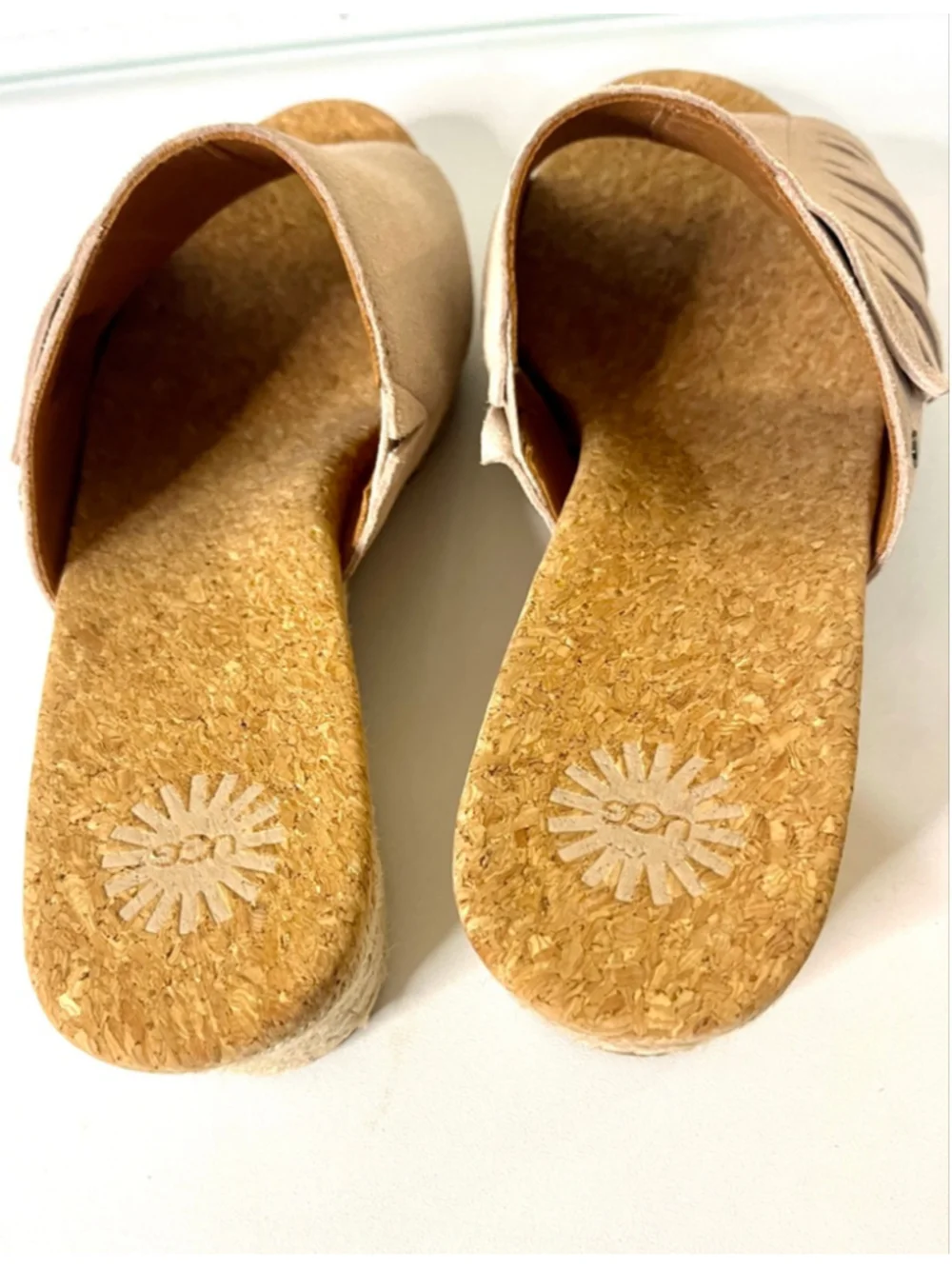 UGG Danes Women’s Tan suede fringe wedge sandals size 10